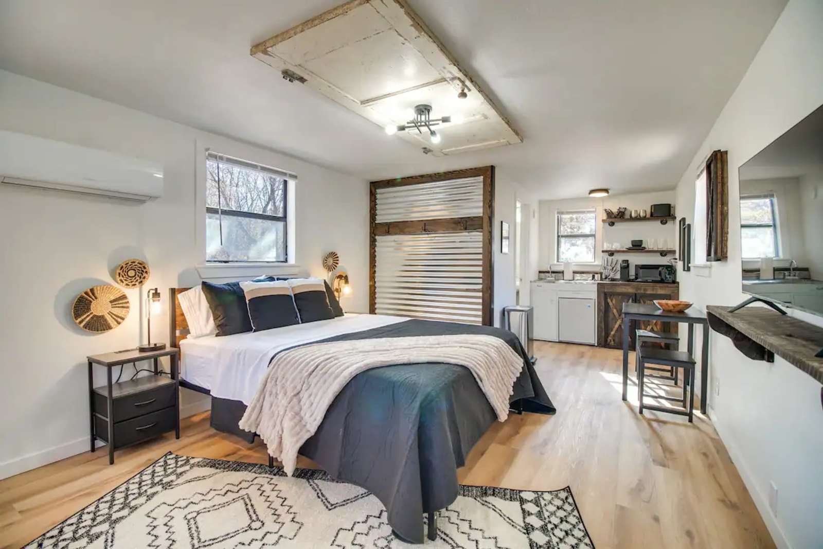 Rustic Ridge - Gentry, Arkansas - glamping.directory