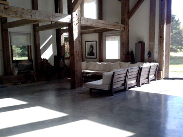 Boutique Barn Vacation Rental in Hudson Valley and Two Hours from New York City - Saugerties, New York - glamping.directory