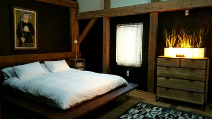 Boutique Barn Vacation Rental in Hudson Valley and Two Hours from New York City - Saugerties, New York - glamping.directory