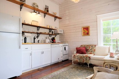 Bright and Cheery Hill Country Retreat for a Relaxing Vacation in Texas - Fischer, Texas - glamping.directory