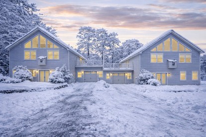 Spacious Vacation Homes with Hot Tubs and Mountain Views near Downtown North Conway, New Hampshire - North Conway, New Hampshire - glamping.directory