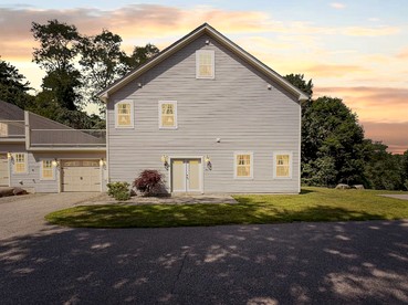 Spacious Vacation Homes with Hot Tubs and Mountain Views near Downtown North Conway, New Hampshire - North Conway, New Hampshire - glamping.directory