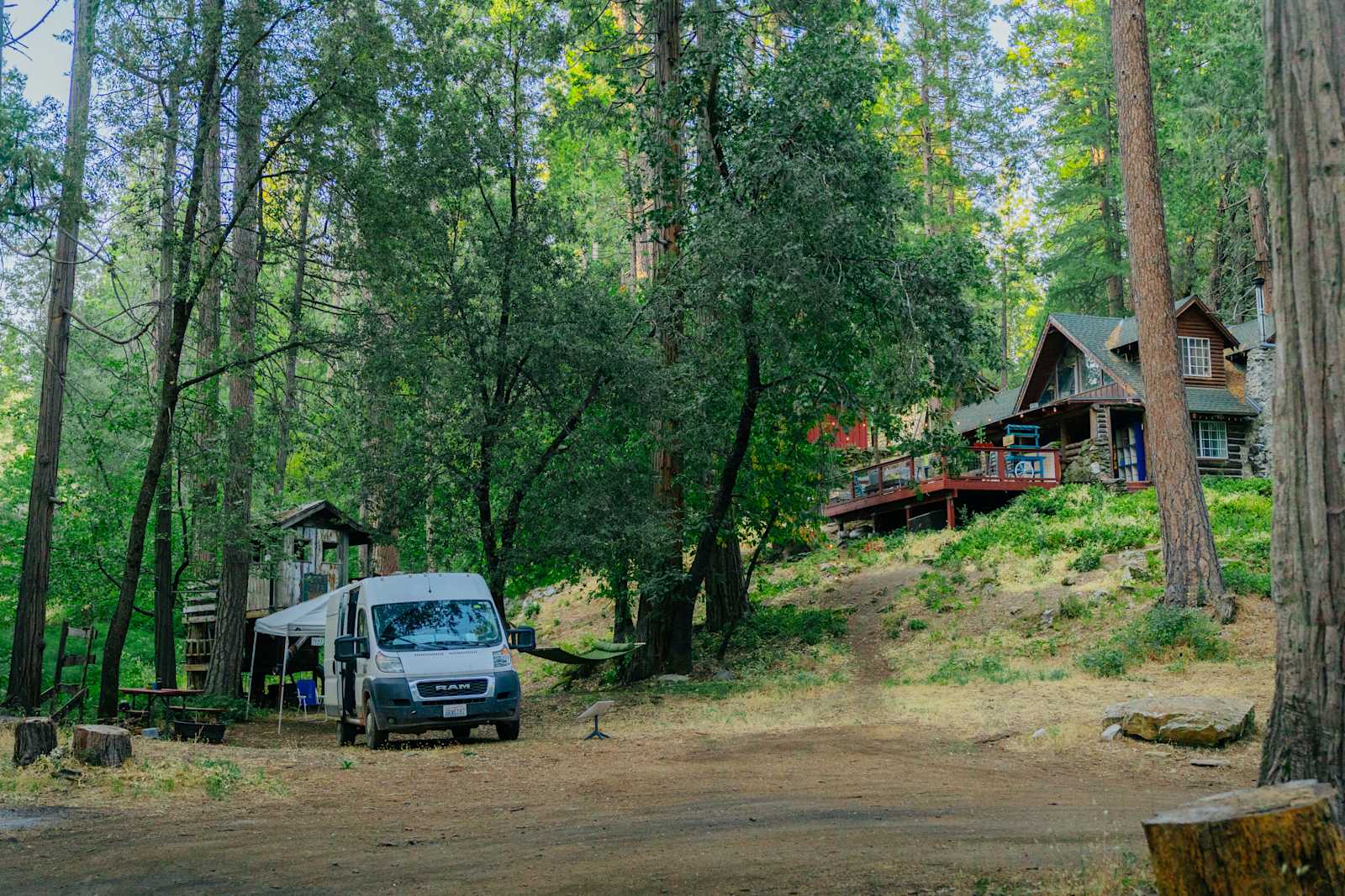 Shangrilog Near Yosemite - Twain Harte, California - glamping.directory