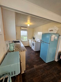Colorful Spacious Beach House with Coast Views in Texas - Matagorda, Texas - glamping.directory