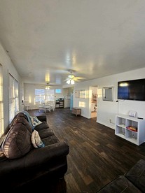 Colorful Spacious Beach House with Coast Views in Texas - Matagorda, Texas - glamping.directory
