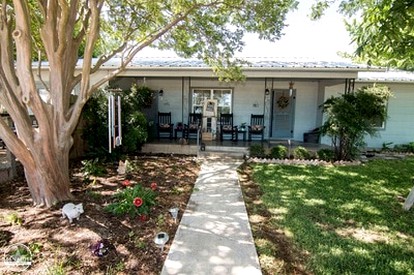 Magical Country Getaway Cottage with Views from Hot Tub near Fredericksburg, Texas - Fredericksburg, Texas - glamping.directory