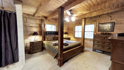 Rustic Family Cabin with Hot Tub, Pool Table, and Arcade near Smoky Mountains in Sevierville, Tennessee - Sevierville, Tennessee - glamping.directory