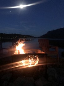 Beautiful Lakefront Family Retreat for an Unforgettable Getaway in Nature by Twin Lakes, Idaho - Rathdrum, Idaho - glamping.directory