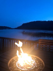 Beautiful Lakefront Family Retreat for an Unforgettable Getaway in Nature by Twin Lakes, Idaho - Rathdrum, Idaho - glamping.directory