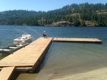 Beautiful Lakefront Family Retreat for an Unforgettable Getaway in Nature by Twin Lakes, Idaho - Rathdrum, Idaho - glamping.directory