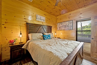 The Lazy Bee Log Cabin Retreat Sevierville, TN - Sevierville, Tennessee - glamping.directory