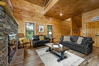 The Lazy Bee Log Cabin Retreat Sevierville, TN - Sevierville, Tennessee - glamping.directory