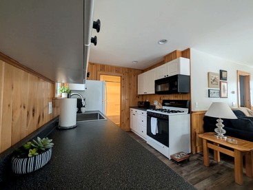 Peaceful Pet-Friendly Retreat with Workspace Near Acadia National Park in Trenton, Maine - Trenton, Maine - glamping.directory
