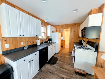 Peaceful Pet-Friendly Retreat with Workspace Near Acadia National Park in Trenton, Maine - Trenton, Maine - glamping.directory