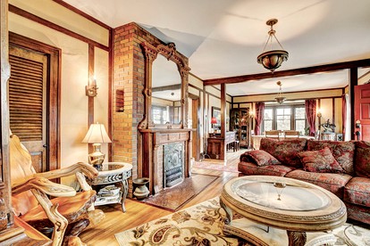 Stunning Villa with Piano and Fireplace in Estes Park, Colorado - Estes Park, Colorado - glamping.directory