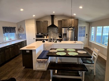 Spacious Lakefront Retreat House with 1100sqft Sports Bar Patio & Hot Tub Near Little Elm Beach, Little Elm, Texas - Little Elm, Texas - glamping.directory