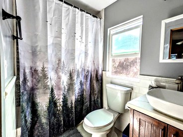 #4 Falcon's Chalet Cabin with Fireplace & Amazing Views, Santa Ysabel, CA - Santa Ysabel, California - glamping.directory