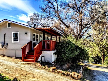 #4 Falcon's Chalet Cabin with Fireplace & Amazing Views, Santa Ysabel, CA - glamping.directory
