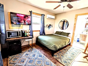 #4 Falcon's Chalet Cabin with Fireplace & Amazing Views, Santa Ysabel, CA - Santa Ysabel, California - glamping.directory