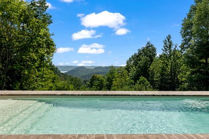 Stunning Bell Tent with Beautiful Upper Cumberland Mountain Range Views for a Memorable Getaway in Tennessee - Silver Point, Tennessee - glamping.directory