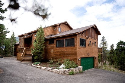 Gorgeous Cabin with Amazing Views in Golden, Colorado - glamping.directory