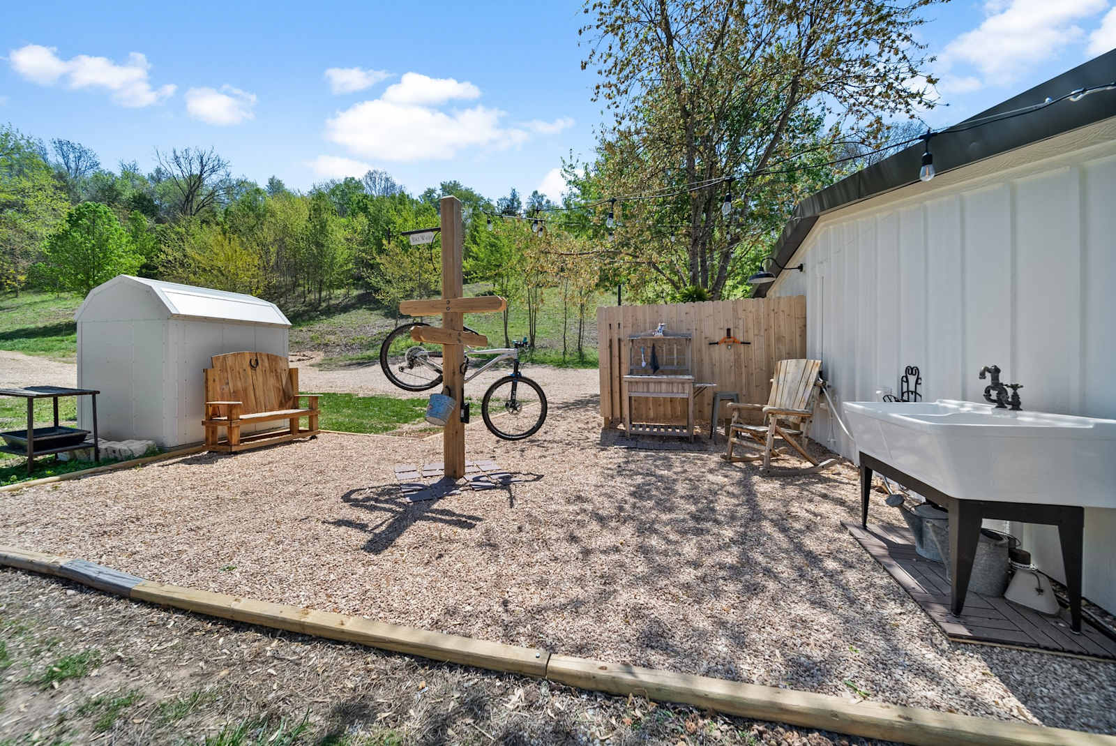 Farm Stay Retreat MTB Back 40 - Bentonville, Arkansas - glamping.directory