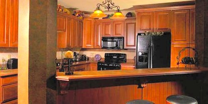 Incredible Villa Rental for Four Guests on Table Rock Lake in Ridgeway, Missouri - Ridgedale, Missouri - glamping.directory