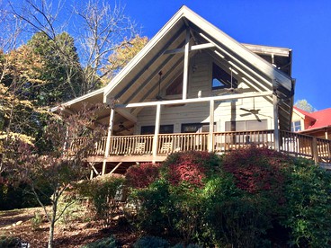 Luxury Cabin Rental With Creek Access in Maggie Valley, North Carolina - glamping.directory