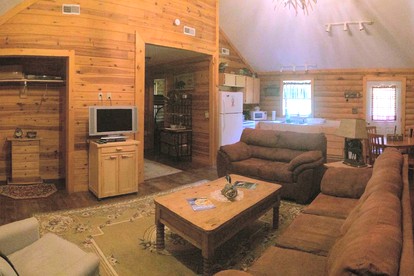 Rustic Cabin Nestled in the Stunning Mark Twain National Forest, Missouri - Alton, Missouri - glamping.directory