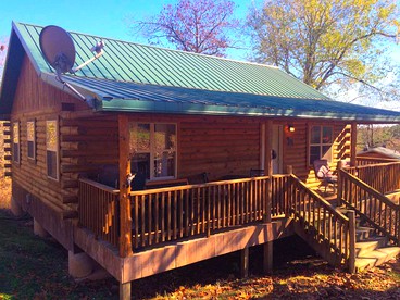 Rustic Cabin Nestled in the Stunning Mark Twain National Forest, Missouri - Alton, Missouri - glamping.directory