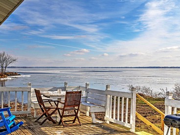Charming Cottage Getaway near Lake Poygan in Fremont, Wisconsin - Fremont, Wisconsin - glamping.directory
