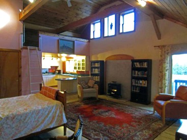 Gorgeous Getaway Suite in a Converted Barn near Hudson, New York - Hudson, New York - glamping.directory