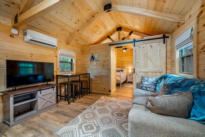 Charming Forest Cabin with Hot Tub & Covered Porch in Mentone, Alabama - Mentone, Alabama - glamping.directory