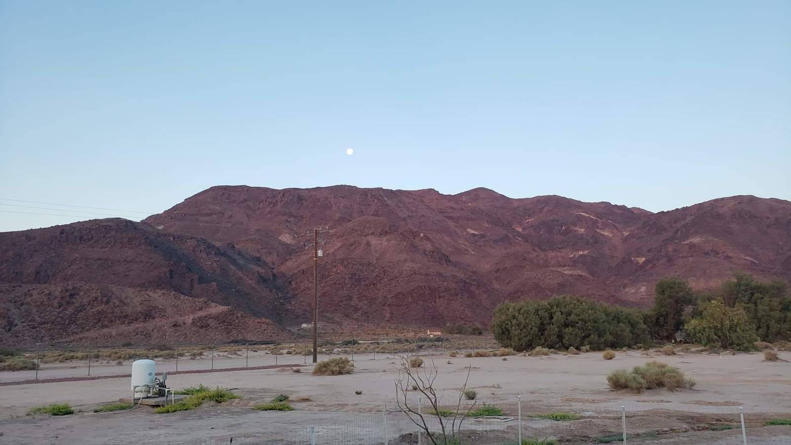 Mountain Shadow Hideaway - Newberry Springs, California - glamping.directory