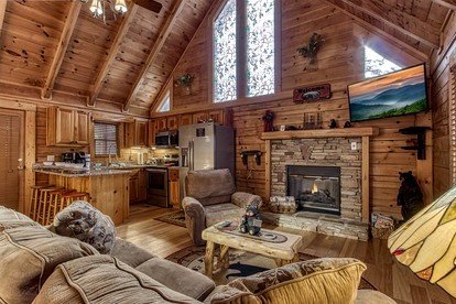 Wonderful Log Cabin with Barbecue and Hot-tub in Pigeon Forge, Tennesse - Pigeon Forge, Tennessee - glamping.directory