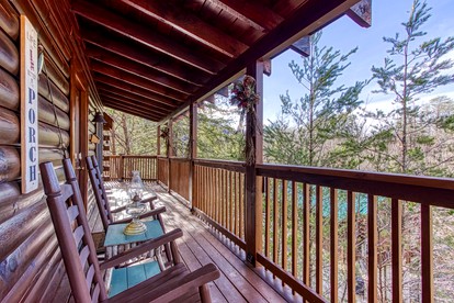 Wonderful Log Cabin with Barbecue and Hot-tub in Pigeon Forge, Tennesse - Pigeon Forge, Tennessee - glamping.directory