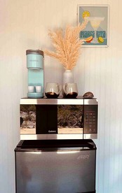 Tiny Container For A Glamping Getaway with Canyon Lake Views Close to Austin, Texas - Canyon Lake, Texas - glamping.directory