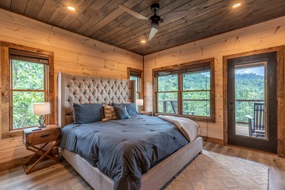 Spacious Luxury Cabin with Game Room near Pigeon Forge Attractions – Gatlinburg, TN - Gatlinburg, Tennessee - glamping.directory