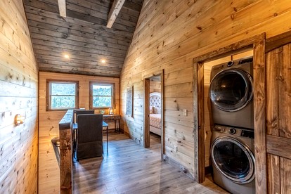 Spacious Luxury Cabin with Game Room near Pigeon Forge Attractions – Gatlinburg, TN - Gatlinburg, Tennessee - glamping.directory
