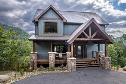 Spacious Luxury Cabin with Game Room near Pigeon Forge Attractions – Gatlinburg, TN - glamping.directory