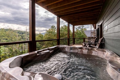 Spacious Luxury Cabin with Game Room near Pigeon Forge Attractions – Gatlinburg, TN - Gatlinburg, Tennessee - glamping.directory