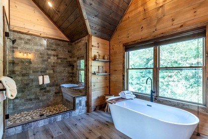Spacious Luxury Cabin with Game Room near Pigeon Forge Attractions – Gatlinburg, TN - Gatlinburg, Tennessee - glamping.directory