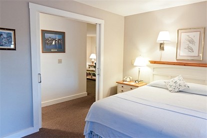 Family-Friendly Room Rental in a Bed and Breakfast Rental near Augusta, Maine - Lincolnville, Maine - glamping.directory