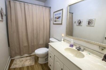 Riverfront Cottage with Fire Pit and Cozy Interior Perfect for Groups in Texas - Karnack, Texas - glamping.directory