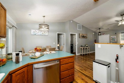 Whimsical Family-Friendly Vacation Retreat with Lake Views and Cozy Charm in Coeur d’Alene Idaho - Coeur d'Alene, Idaho - glamping.directory