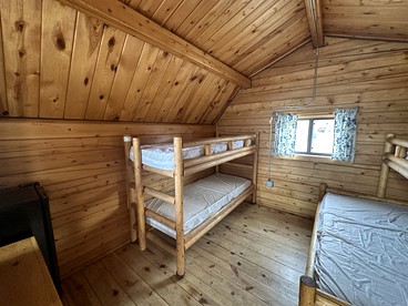 Rustic Extended-Stay Camping Cabin with Scenic Outdoor Amenities near Local Attractions in Fruita, Colorado - Fruita, Colorado - glamping.directory