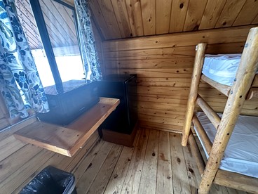 Rustic Extended-Stay Camping Cabin with Scenic Outdoor Amenities near Local Attractions in Fruita, Colorado - Fruita, Colorado - glamping.directory