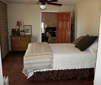 Beautifully Decorated Family-Friendly Cottage Rental near Big Bend National Park in Texas - Marathon, Texas - glamping.directory