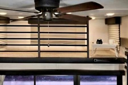 Modern Lofted Tiny House Fully Equipped with Lake Views in Texas - Quitman, Texas - glamping.directory