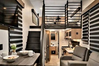 Modern Lofted Tiny House Fully Equipped with Lake Views in Texas - Quitman, Texas - glamping.directory